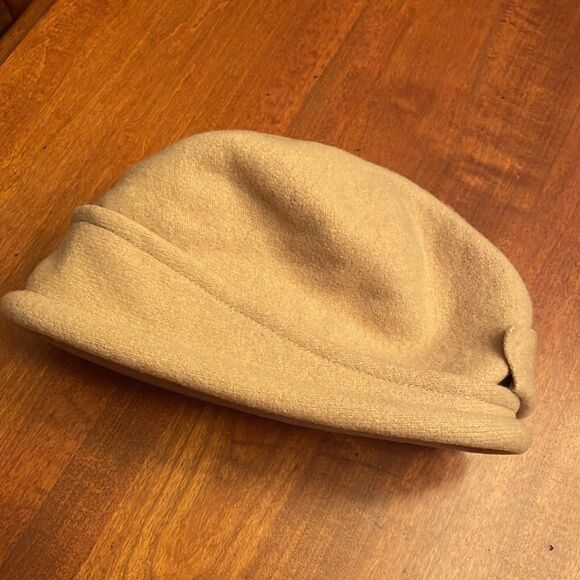 Parkhurst Canada Wool Cloche Hat - Picture 6 of 9